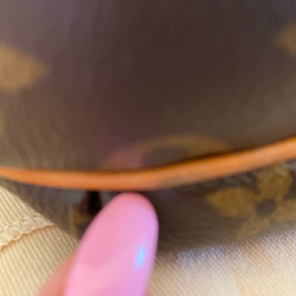 Louis Vuitton Tulum shoulder bag - Picture 5 of 13